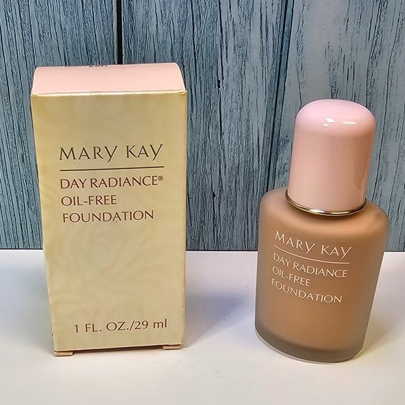 Mary Kay Day Radiance Oil-Free Foundation Rosepetal Ivory #6344 - NIB - OldStock - Picture 1 of 7